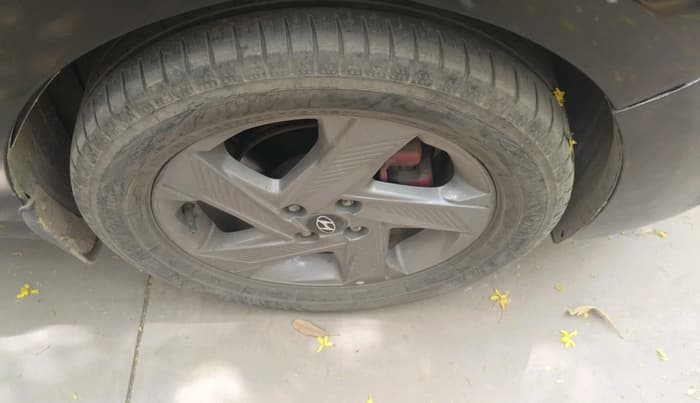 2018 Hyundai Verna 1.6 CRDI SX + AT, Diesel, Automatic, 74,829 km, tyre