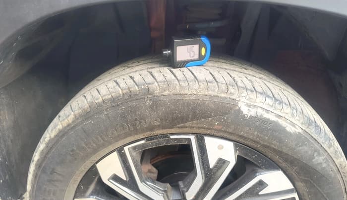 2022 Renault Kiger RXZ AMT, Petrol, Automatic, 30,054 km, tyre