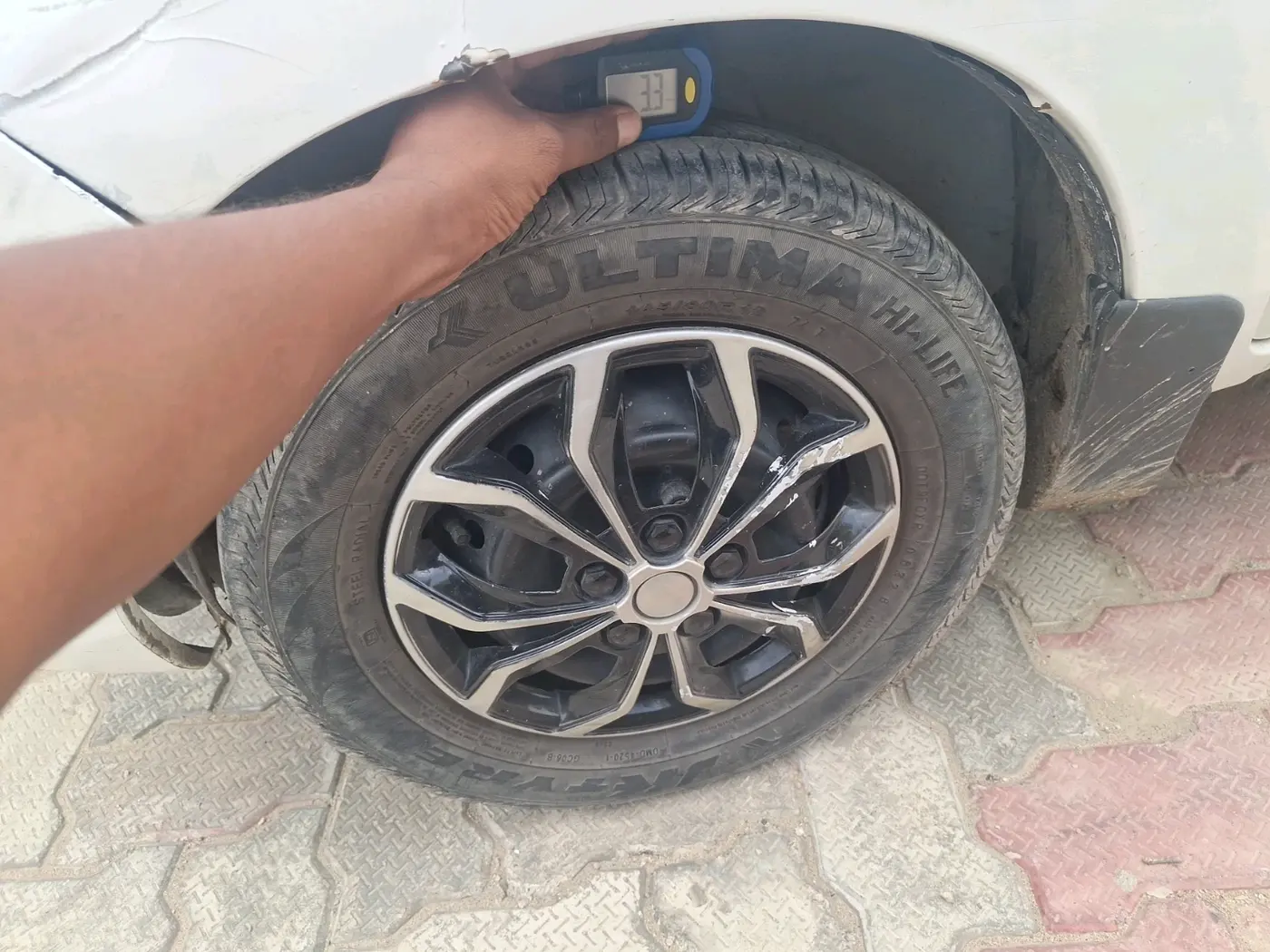 2013 Maruti Alto 800 LXI, Petrol, Manual, 53,254 km, tyre