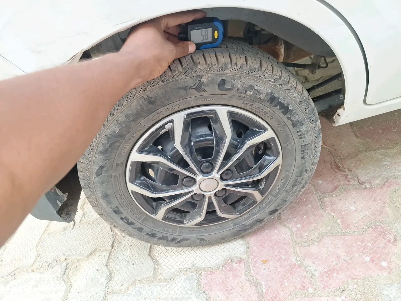 2013 Maruti Alto 800 LXI, Petrol, Manual, 53,254 km, tyre
