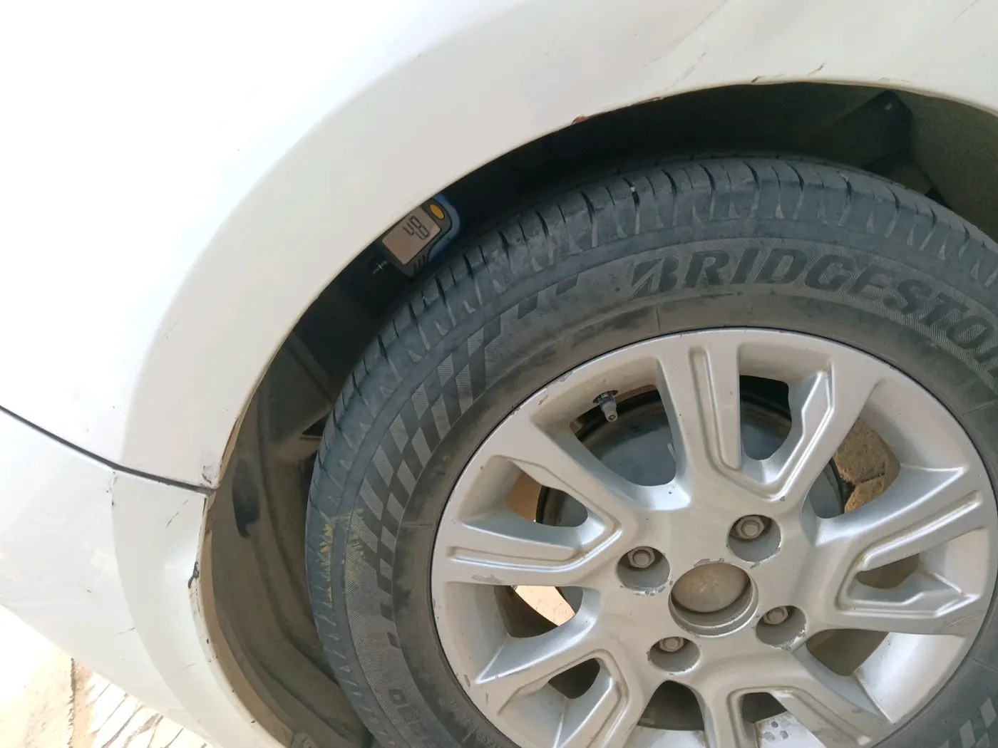 2016 Tata Tiago XZ PETROL, CNG, Manual, 72,713 km, tyre
