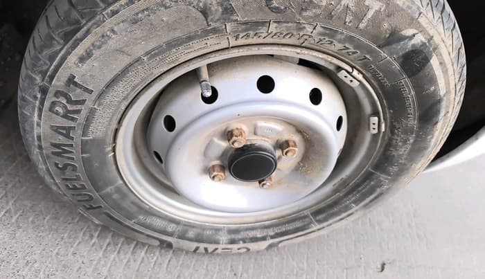 2011 Maruti Alto LXI CNG, CNG, Manual, 1,50,253 km, tyre