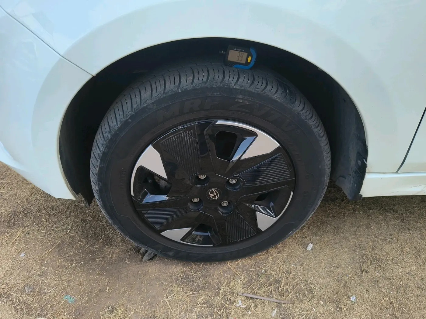 2025 Tata Tiago XT PETROL, Petrol, Manual, 7,428 km, tyre