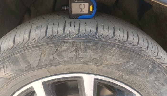 2022 Mahindra XUV300 W4 1.2 PETROL, Petrol, Manual, 88,709 km, tyre