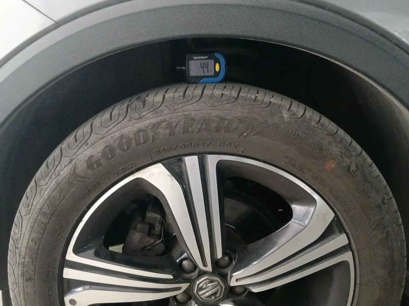 2022 MG ASTOR SHARP 1.5 CVT, Petrol, Automatic, 35,035 km, tyre