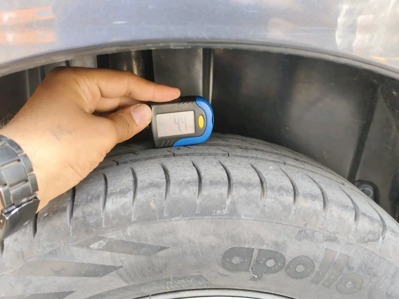2017 Maruti Ertiga VXI, CNG, Manual, 1,17,270 km, tyre