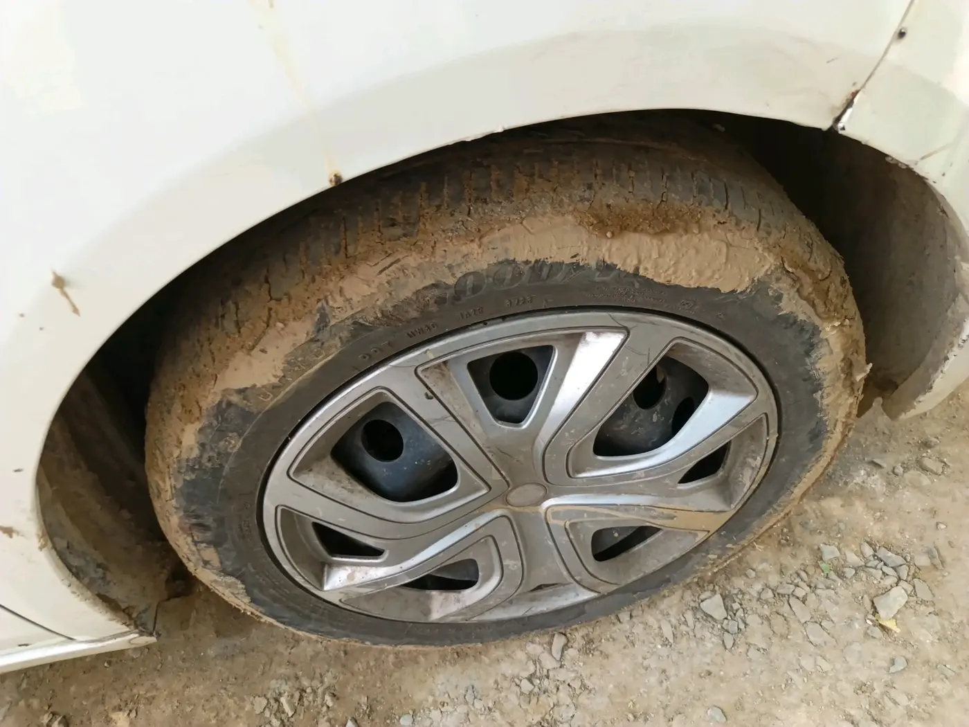 2024 Tata ALTROZ XM PLUS SUNROOF CNG, CNG, Manual, 59,203 km, tyre