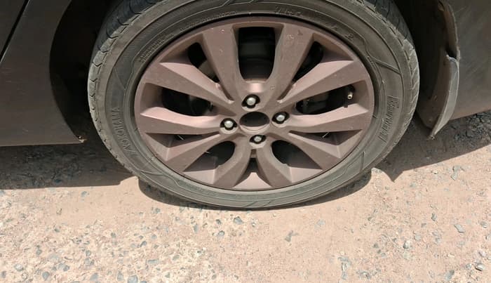 2017 Hyundai Verna 1.6 CRDI SX (O) AT, Diesel, Automatic, 1,02,231 km, tyre