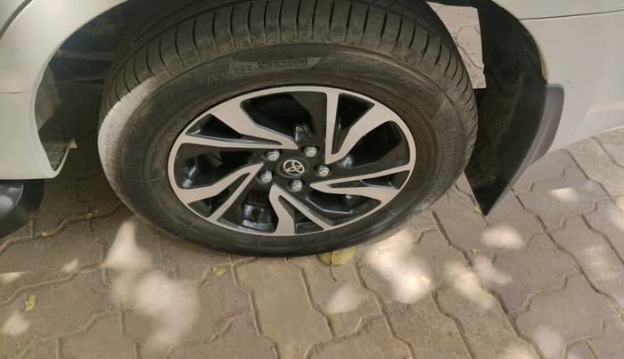 2024 Toyota Innova Crysta GX Plus 7 STR , Diesel, Manual, 88,433 km, tyre