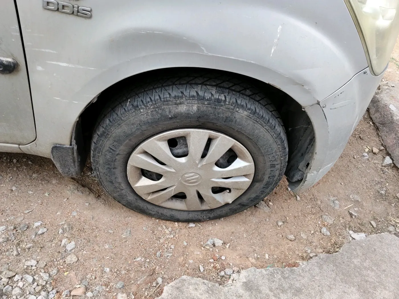 2011 Maruti Ritz VDI, Diesel, Manual, 1,71,266 km, tyre