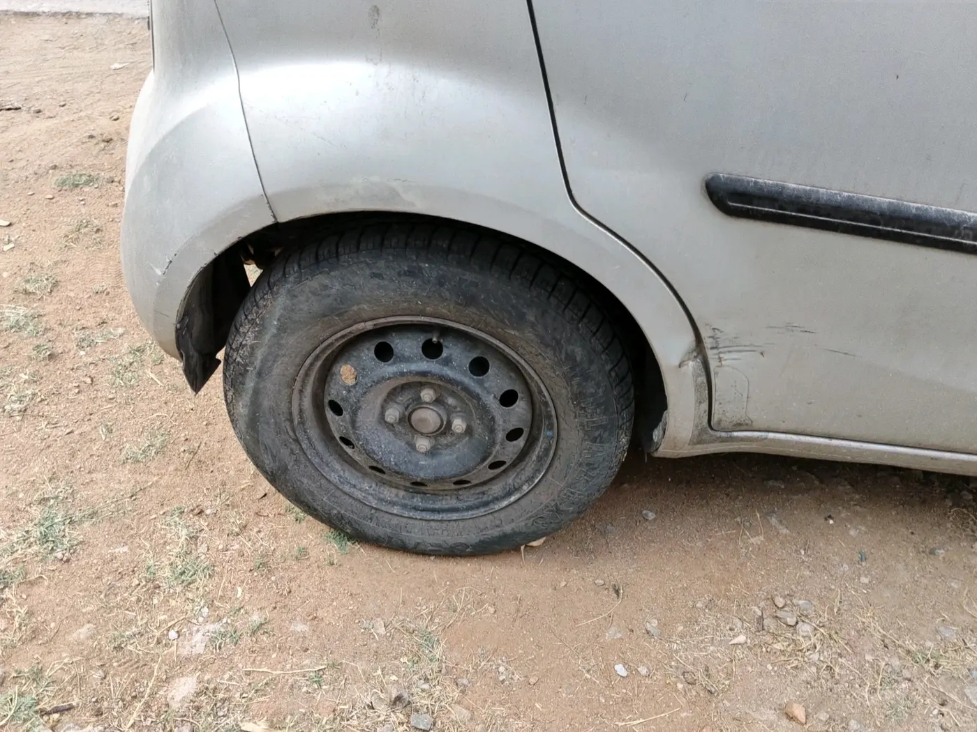 2011 Maruti Ritz VDI, Diesel, Manual, 1,71,266 km, tyre