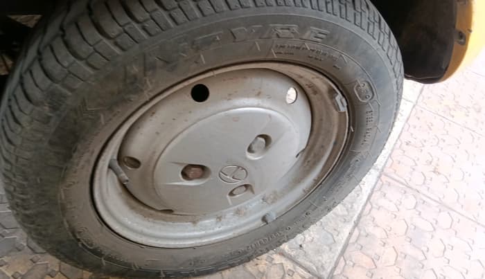2011 Tata Nano LX, Petrol, Manual, 35,000 km, tyre