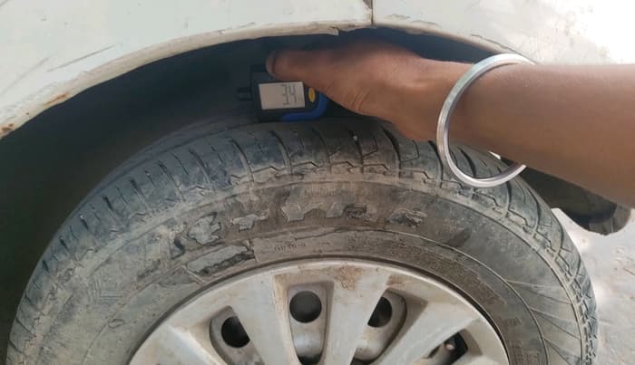 2013 Maruti Ritz LXI, CNG, Manual, 90,208 km, tyre
