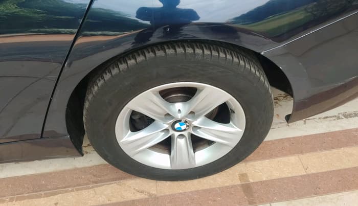 2013 BMW 3 Series 320d, Diesel, Automatic, 1,07,050 km, tyre
