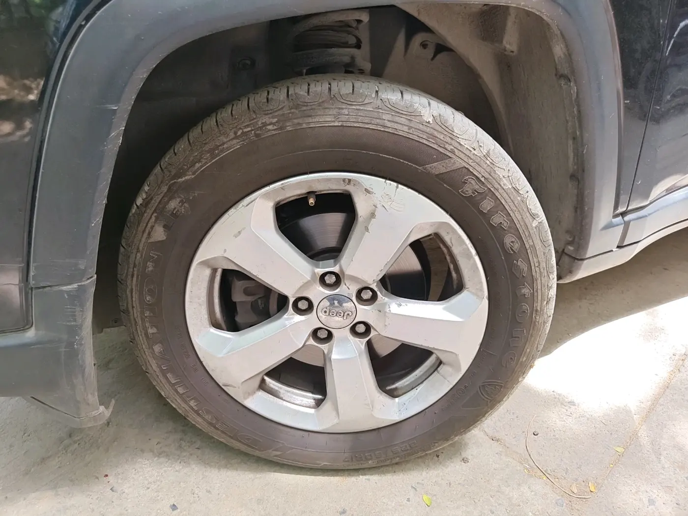 2017 Jeep Compass LIMITED 1.4 PETROL AT, Petrol, Automatic, 1,28,088 km, tyre