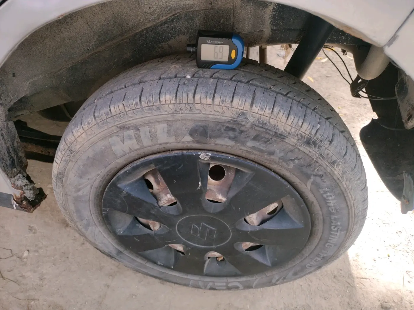 2014 Maruti Wagon R 1.0 LXI CNG, CNG, Manual, 84,684 km, tyre