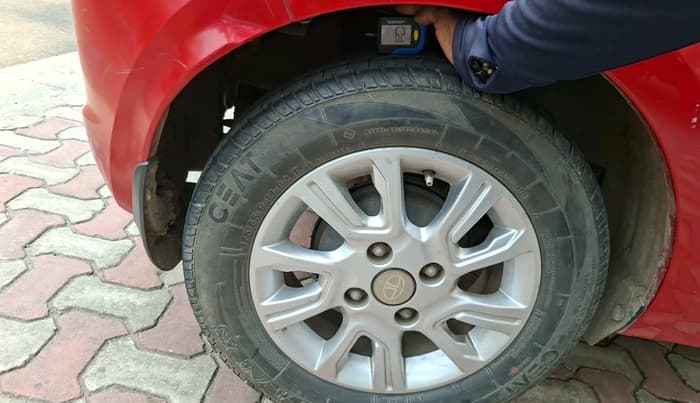 2017 Tata Tiago XZA PETROL, Petrol, Automatic, 74,840 km, tyre