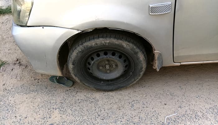 2011 Toyota Etios Liva G, Petrol, Manual, 2,21,639 km, tyre