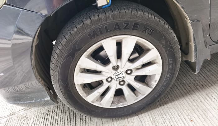 2012 Honda City 1.5L I-VTEC V MT, CNG, Manual, 1,81,732 km, tyre
