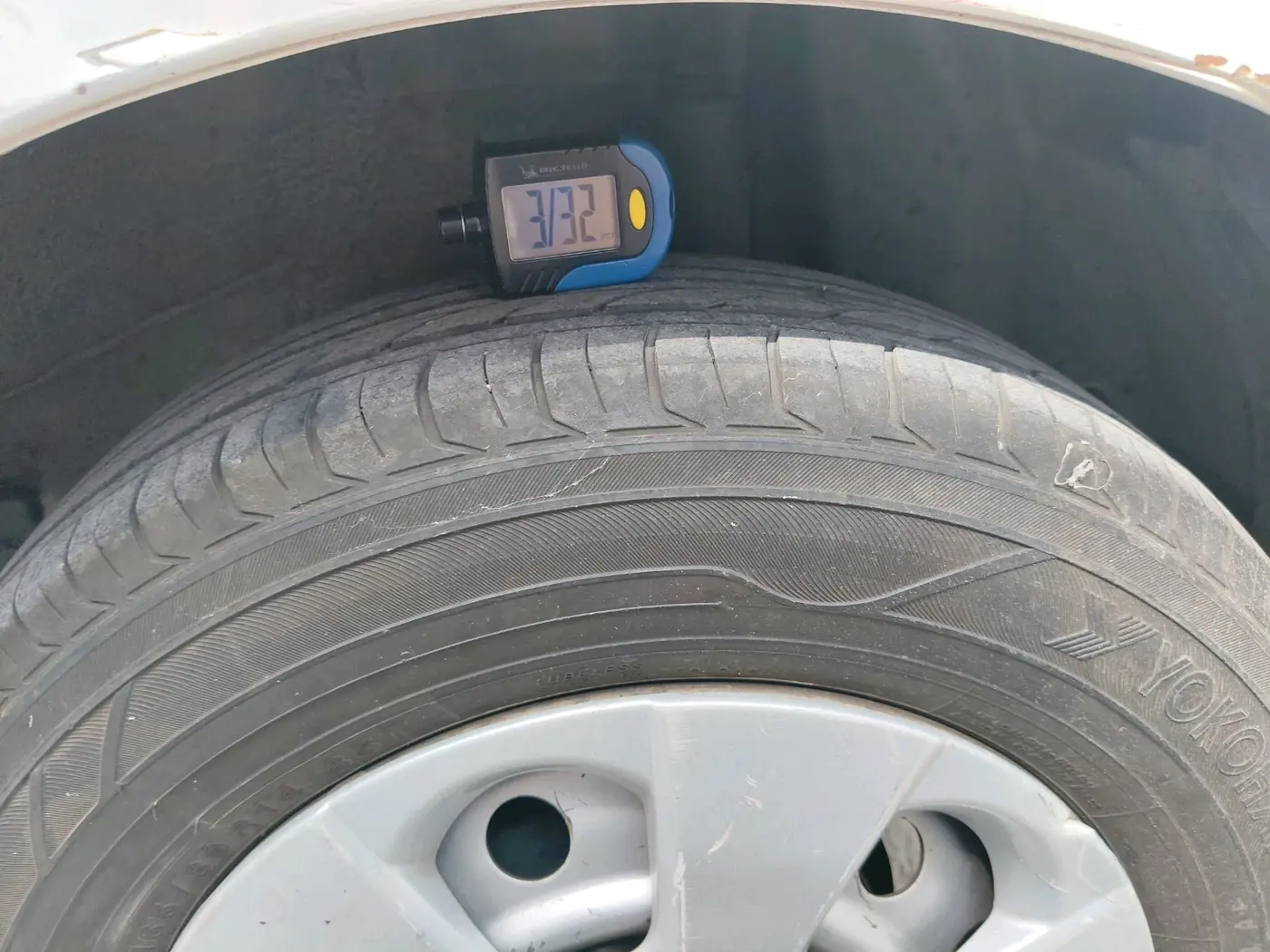 2013 Maruti Ritz LXI, Petrol, Manual, 1,46,532 km, tyre