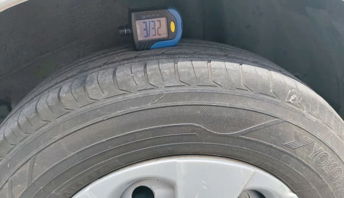 2013 Maruti Ritz LXI, Petrol, Manual, 1,46,532 km, tyre