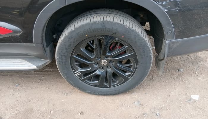 2024 MG GLOSTER BLACKSTORM 6 STR 4X4 2.0, Diesel, Automatic, 77,254 km, tyre