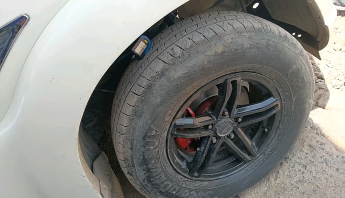 2016 Mahindra Scorpio S2, Diesel, Manual, 1,36,570 km, tyre