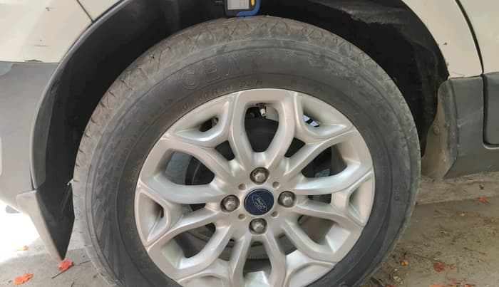2013 Ford Ecosport TITANIUM 1.5L DIESEL, Diesel, Manual, 93,965 km, tyre