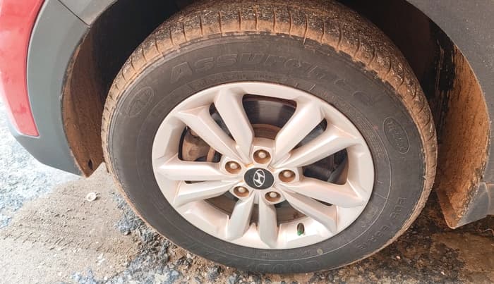 2016 Hyundai Creta SX PLUS 1.6 PETROL, Petrol, Manual, 96,936 km, tyre