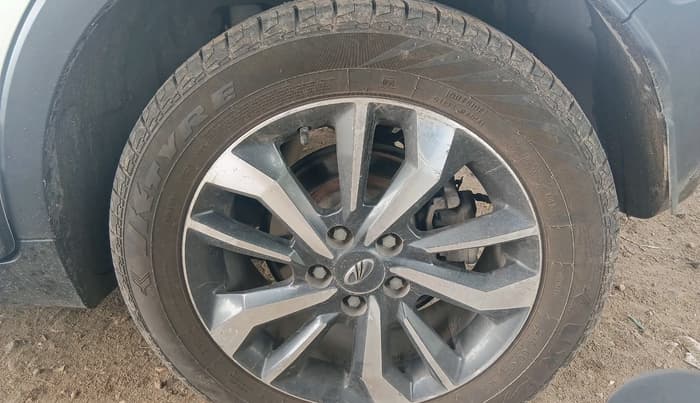2021 Mahindra XUV300 W8 (O) 1.2 PETROL, Petrol, Manual, 99,178 km, tyre