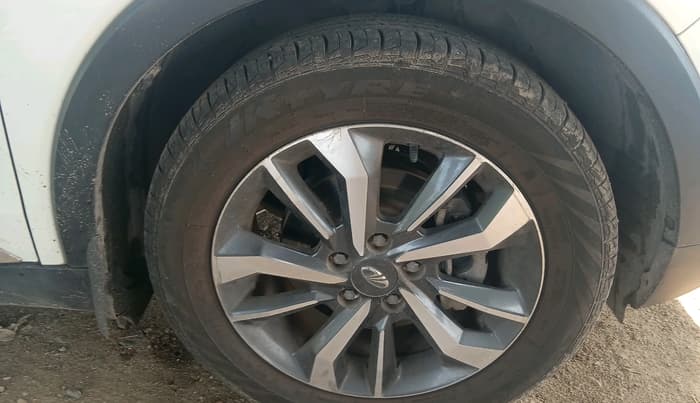 2021 Mahindra XUV300 W8 (O) 1.2 PETROL, Petrol, Manual, 99,178 km, tyre