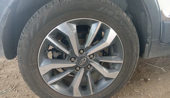 2021 Mahindra XUV300 W8 (O) 1.2 PETROL, Petrol, Manual, 99,178 km, tyre