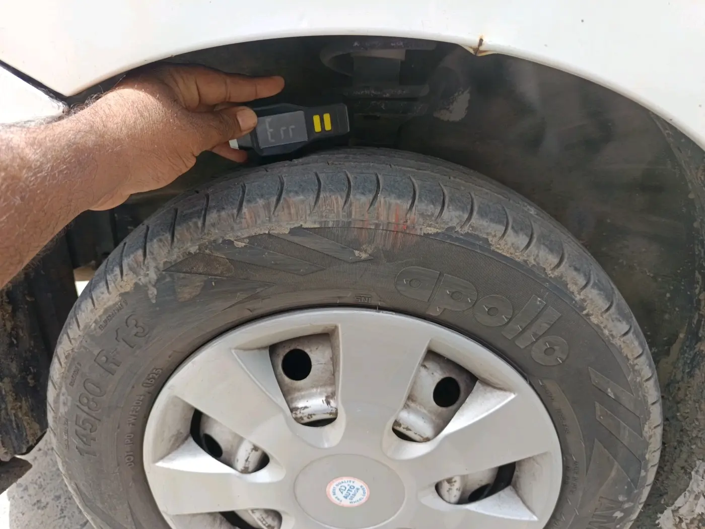 2015 Maruti Wagon R 1.0 LXI CNG, CNG, Manual, 56,135 km, tyre
