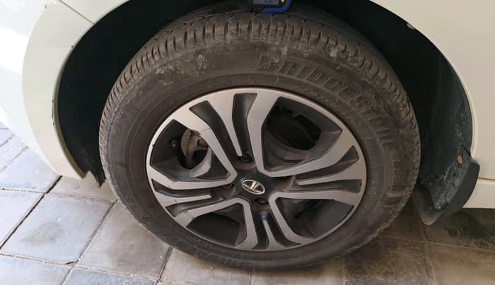 2021 Tata Tiago XZ PETROL, Petrol, Manual, 23,747 km, tyre