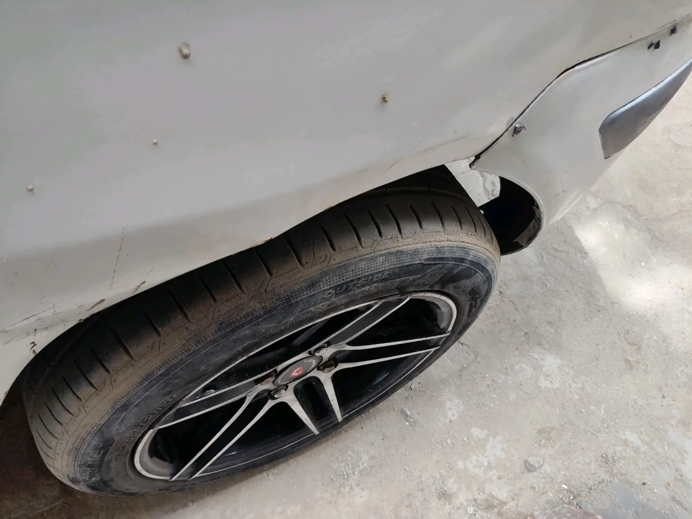 2013 Hyundai Santro Xing GL PLUS, CNG, Manual, 1,14,534 km, tyre