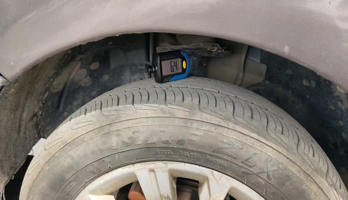 2016 Tata Tiago XT PETROL, CNG, Manual, 96,749 km, tyre