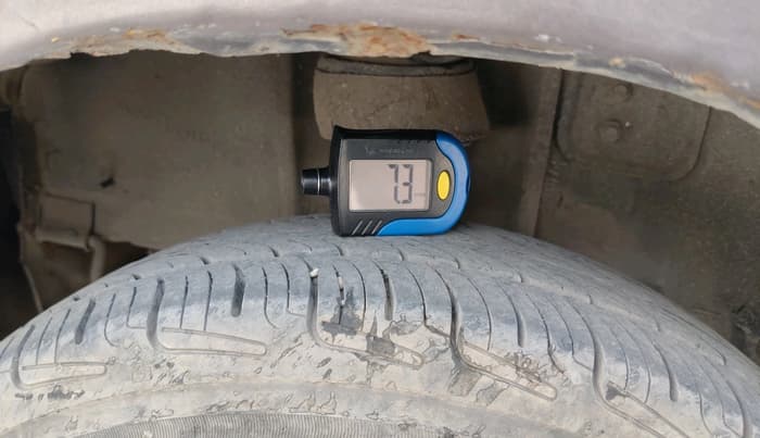 2016 Tata Tiago XT PETROL, CNG, Manual, 96,749 km, tyre