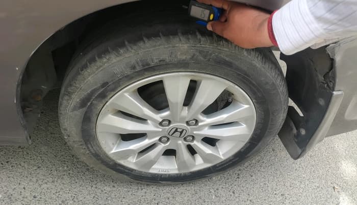 2013 Honda City 1.5L I-VTEC V MT, Petrol, Manual, 1,28,196 km, tyre