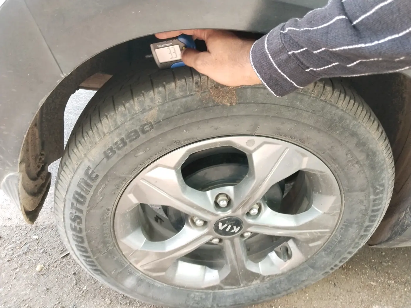 2021 KIA SELTOS HTK PLUS 1.5, CNG, Manual, 1,09,618 km, tyre