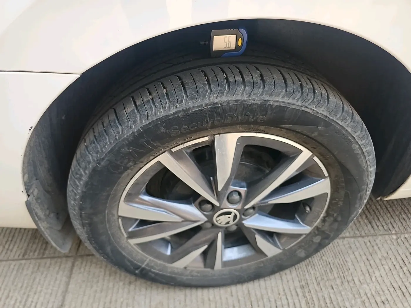 2022 Skoda SLAVIA STYLE 1.5L TSI DSG, Petrol, Automatic, 34,370 km, tyre
