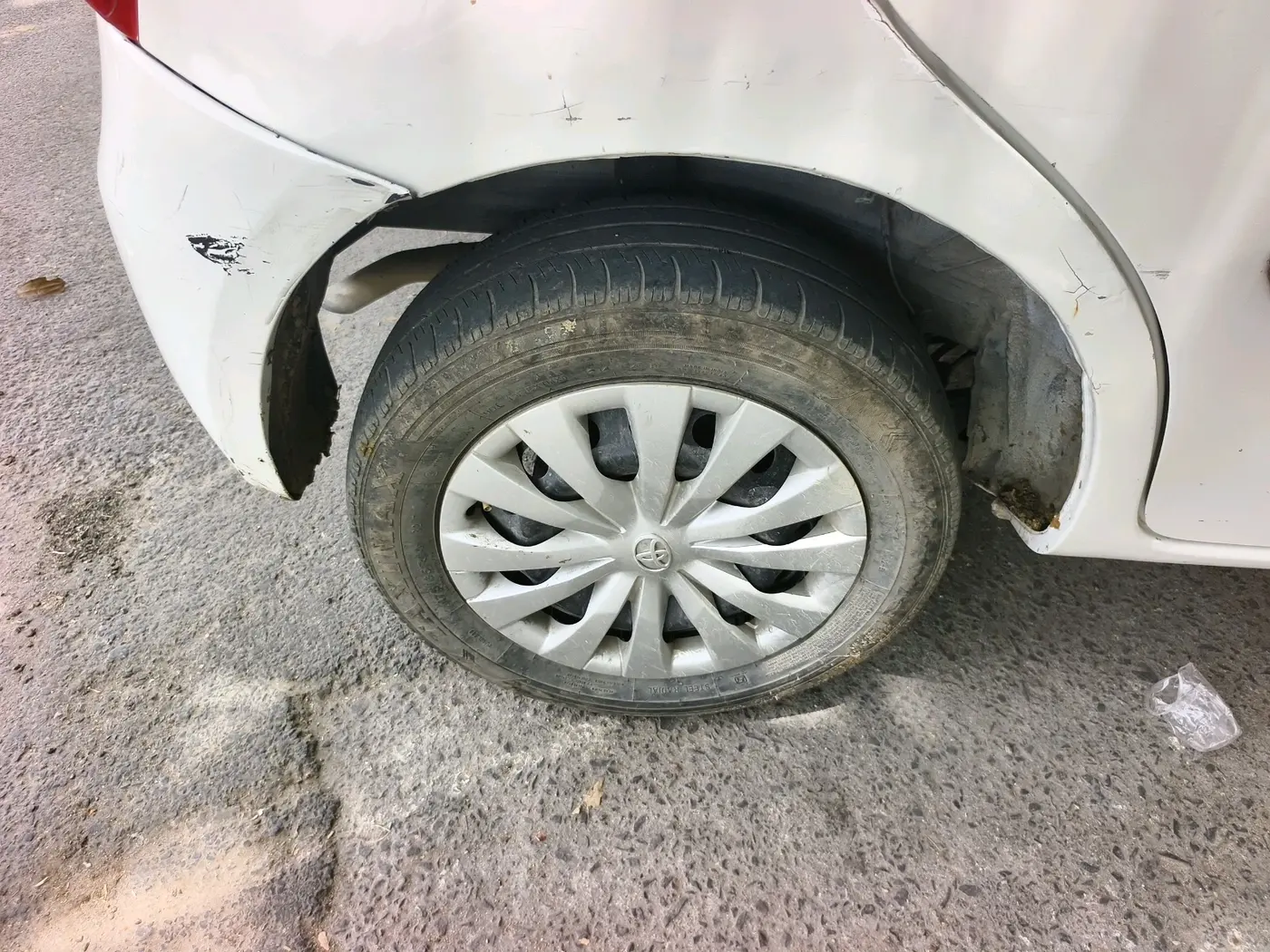 2012 Toyota Etios GD, Diesel, Manual, 2,00,300 km, tyre