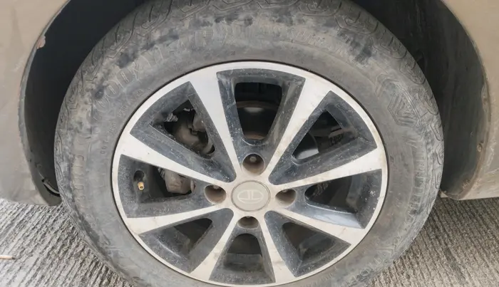 2011 Tata Manza AURA SAFIRE, CNG, Manual, 83,013 km, tyre