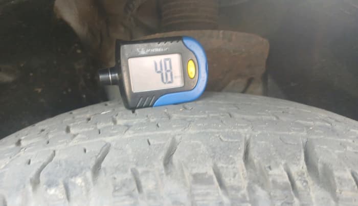2013 Mahindra XUV500 W8, Diesel, Manual, 2,56,135 km, tyre