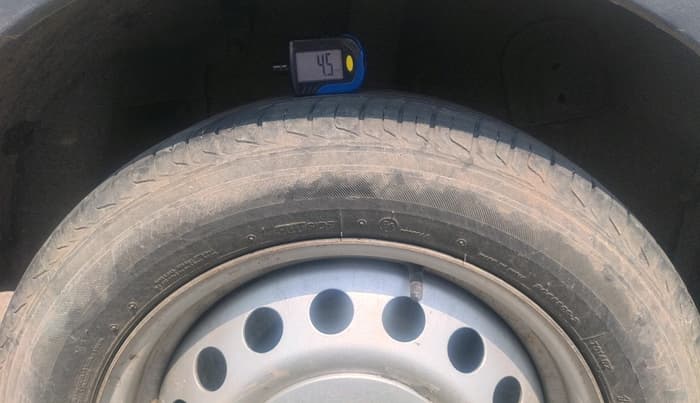 2023 Tata NEXON XE PETROL, Petrol, Manual, 1,06,910 km, tyre