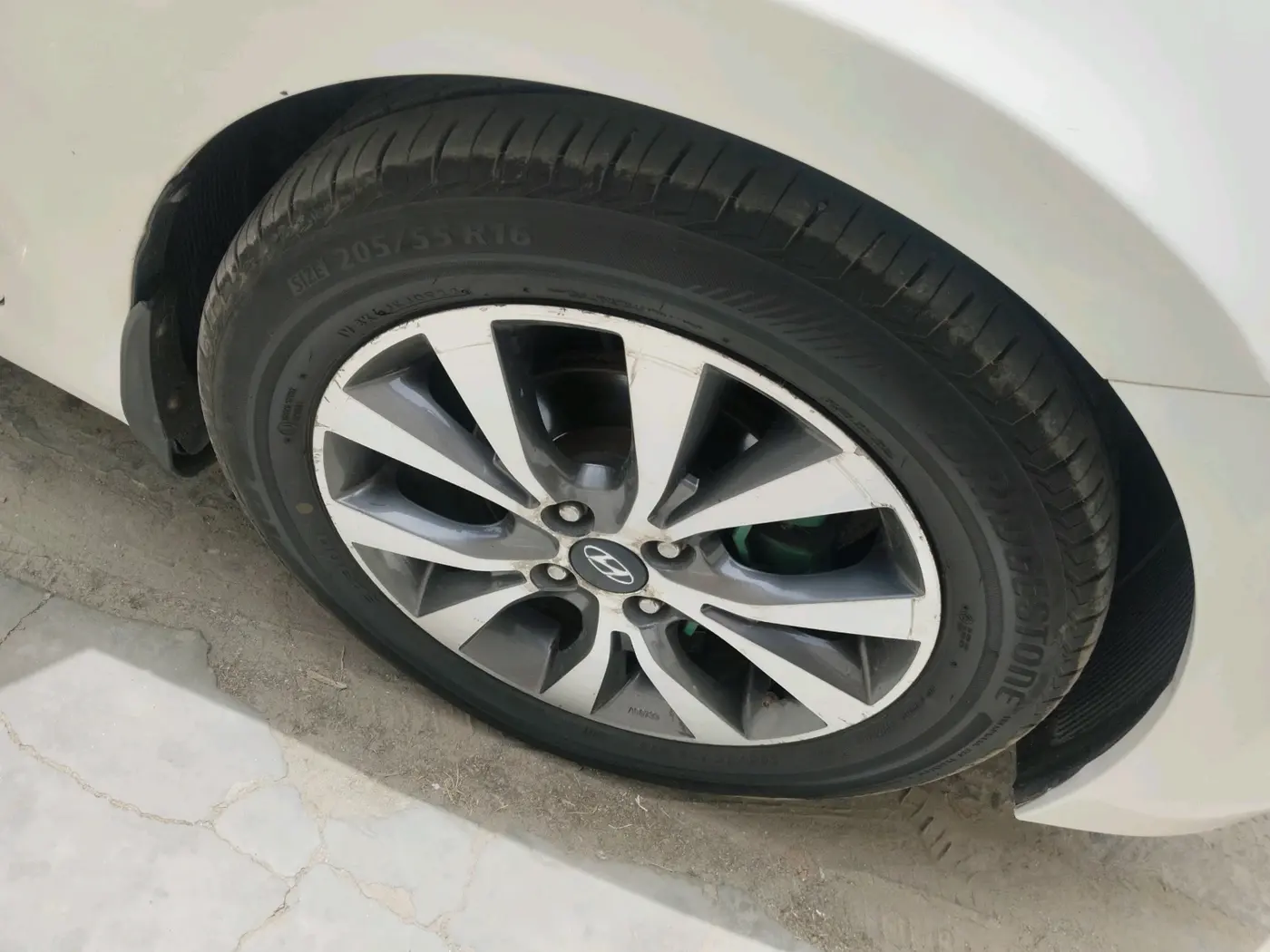 2016 Hyundai Verna 1.6 CRDI SX (O), Diesel, Manual, 98,648 km, tyre