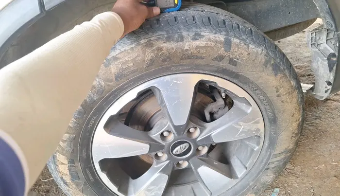 2019 Mahindra ALTURAS G4 4WD AT, Diesel, Automatic, 93,577 km, tyre
