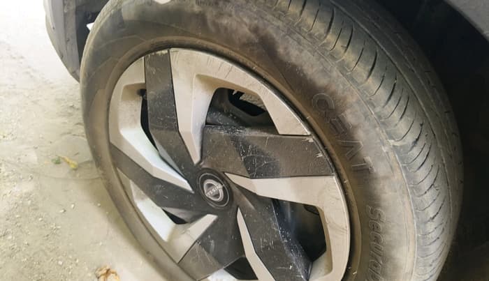 2023 Nissan MAGNITE XL, Petrol, Manual, 50,265 km, tyre