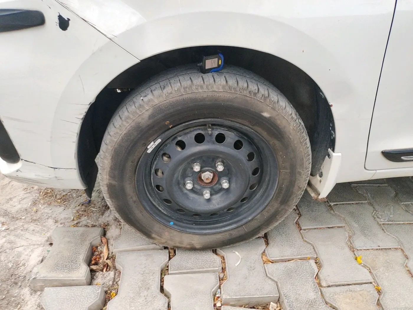 2024 Maruti Ertiga ZXI+ SHVS, Petrol, Manual, 62,811 km, tyre
