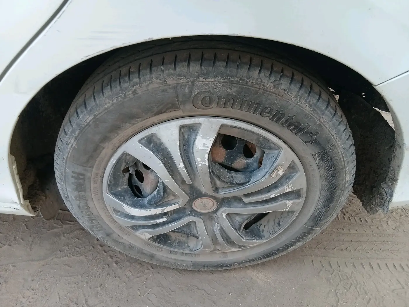 2019 Honda Amaze 1.2L I-VTEC S, CNG, Manual, 1,34,531 km, tyre