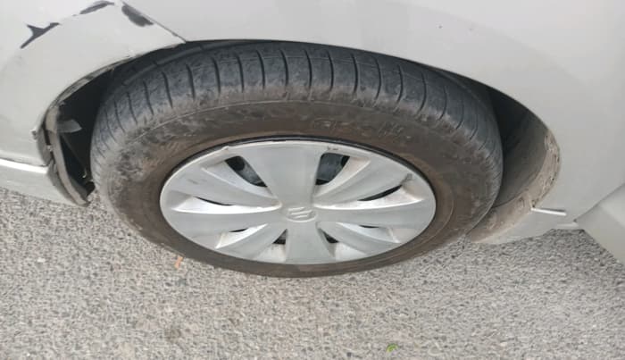 2017 Maruti Ertiga VDI SHVS, Diesel, Manual, 1,07,743 km, tyre